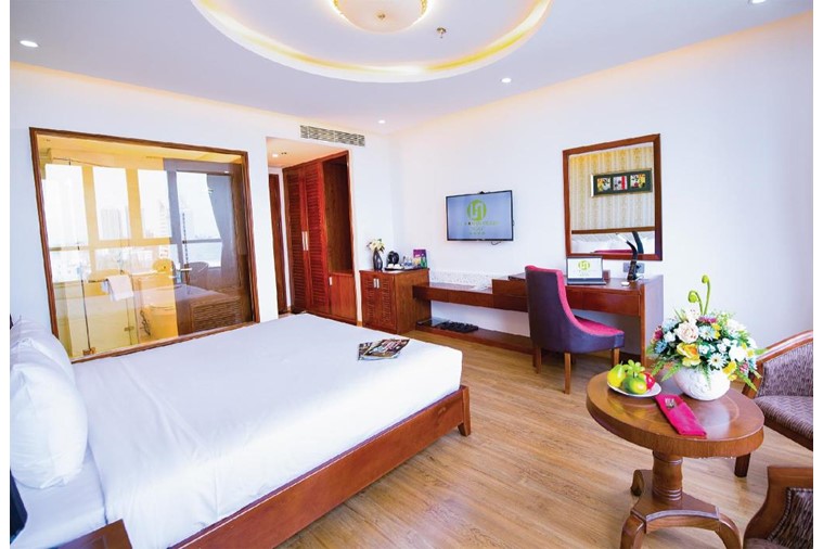 Deluxe Ocean with Sauna View